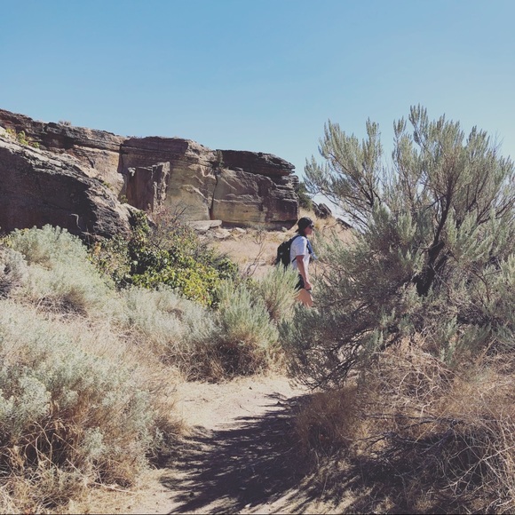 Meet your Posher, Stephanie - Picture 1 of 5